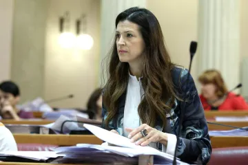 'Ima se za blindirane aute, a nema za djecu'