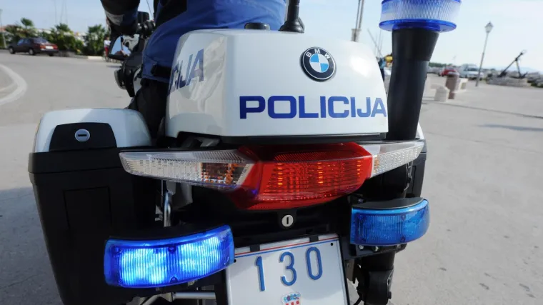 'Policajcu koji je posao obavljao u svojoj odjeći izvolite platiti 9240 kuna'