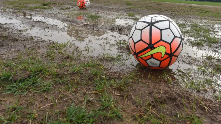 Susret između Slaven Belupa i Lokomotive prekinut zbog velike količine vode na travnjaku