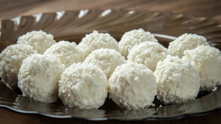 Svi ih vole: kako napraviti savršene kuglice od kokosa