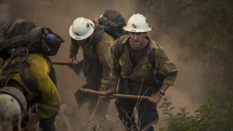 Vjetrovi raspiruju požar Thomas, treći najrazorniji u zadnjih 85 godina