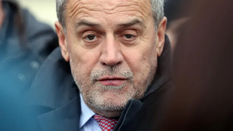 Objavljeno kome će sve Bandić srezati plaću za 10 posto