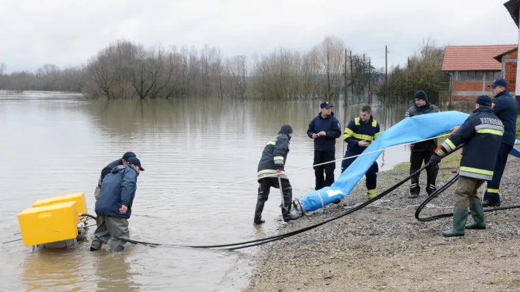 Letovanić spašen: mještani dali zemlju državi, a Hrvatske vode sagradile nasip i obranile ih od nabujale Kupe