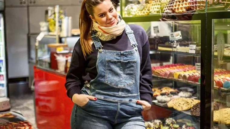 Pozirala pored divovske tegle Nutelle na kojoj bi joj mnogi pozavidjeli