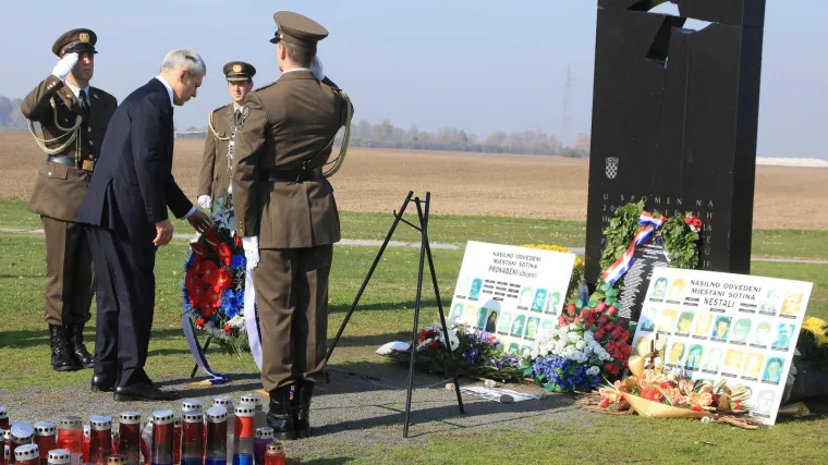 Vi&scaron;e od polovice građana Srbije nikad nije čulo za masakr na Ovčari