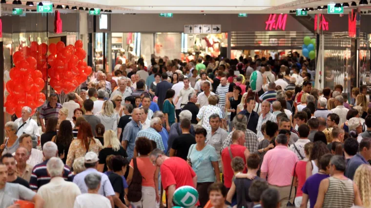 Gdje je nestao čovjek? Riječanki se u trgovačkom centru izgubila kći s pote&scaron;koćama u razvoju, na pultu joj odbili pomoći