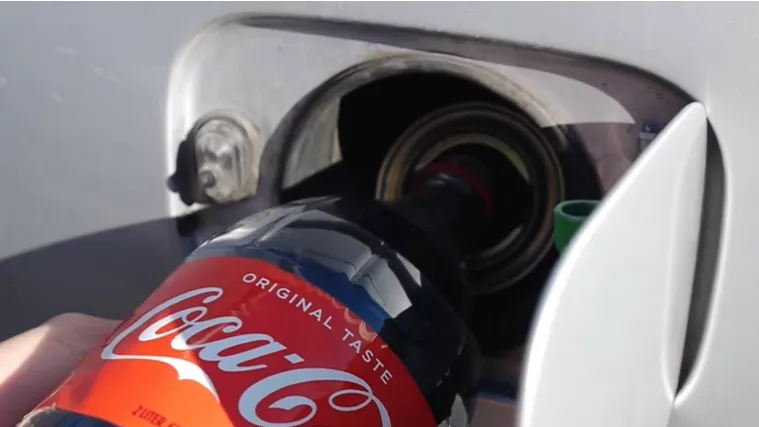 Koliko lud i bogat mora&scaron; biti da u BMW ulije&scaron; Coca-Colu? Ovi dečki očito to jesu