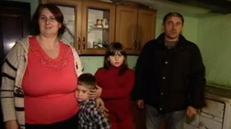 Gledatelji Direkta spasili Božić obitelji Kerovec: žive u 30 kvadrata kućice od blata, a uskoro će preseliti u pravu kuću