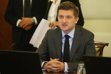 Vlada prihvatila fiskalni pakt