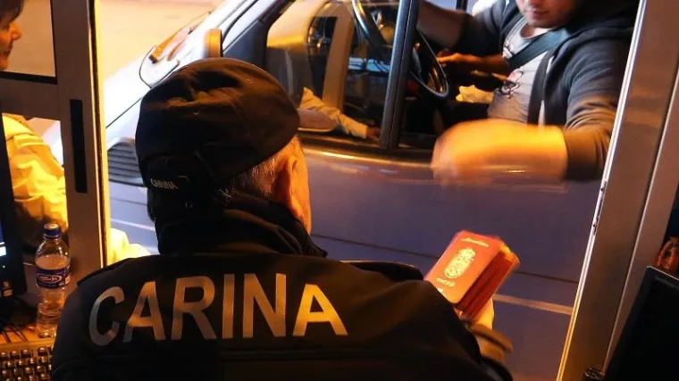 Carinici i policajci se prodavali za tenisice, cigarete, poklon bonove...