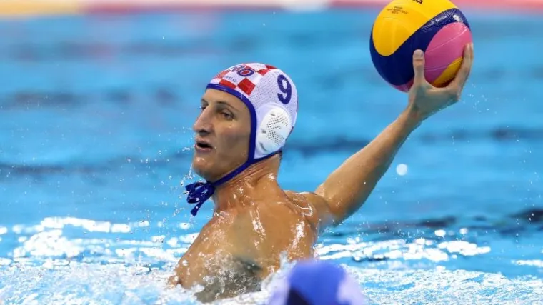 Pojavila se teorija da ga Talijani namjerno žele eliminirati iz natjecanja