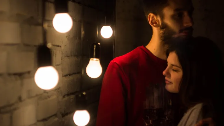 Tek si ga upoznala, a već ti se počinje uvlačiti pod kožu? Kako se ne bi opet razočarala, pripazi na ove tri stvari