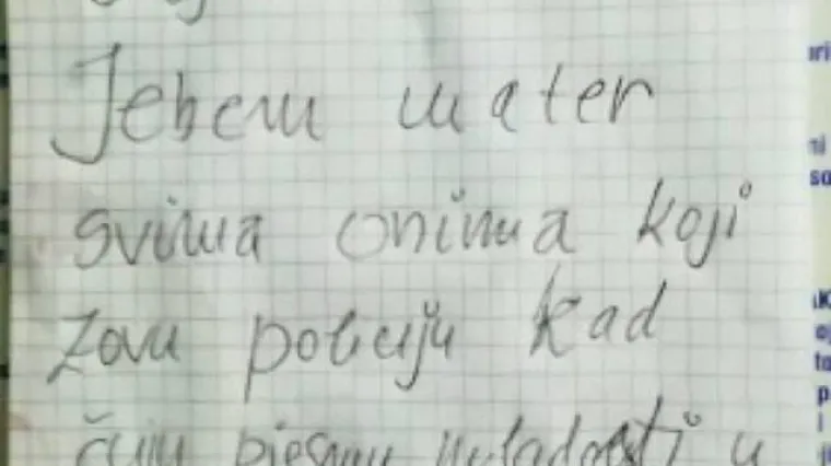 Božićna čestitka iz jednog splitskog 'portuna': ljutita poruka susjedima koji zovu policiju zbog pjesme