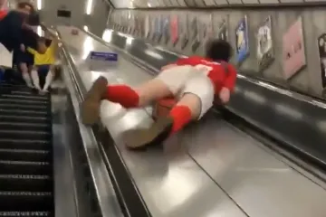 Postoji dobar razlog zašto se ovakve stvari ne rade na pokretnim stepenicama