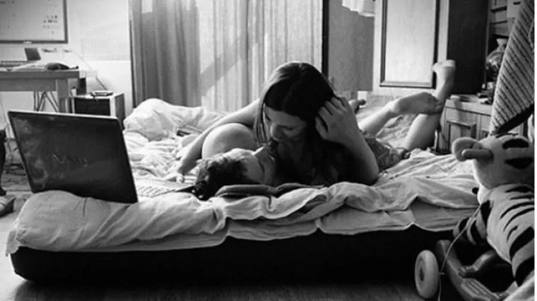 Seks je super, ali &scaron;to ako si napaljena, no ne da ti se seksati? Evo kako će&scaron; ipak uživati, a i tvoj partner