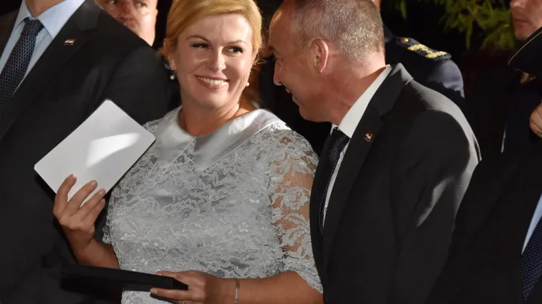 Kolinda u kuvertama dobila 300 australskih dolara, sada ih mora vratiti