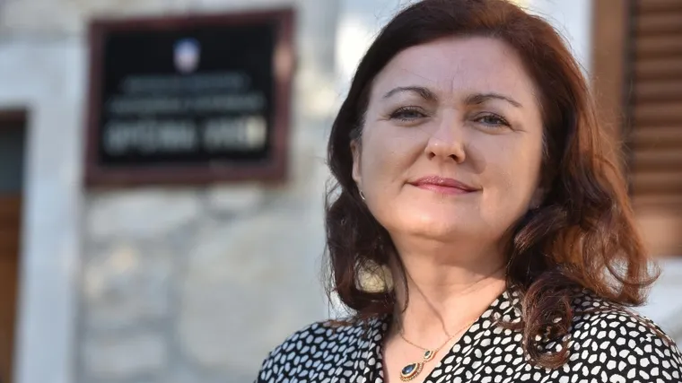'35 kg janjetine za svoj rođendan i 9 skupih mobitela HDZ-ovka je platila novcem općine'