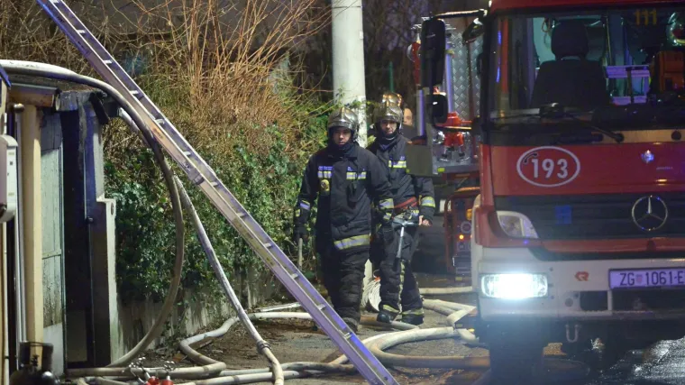 U požaru kuće jedna osoba je smrtno stradala