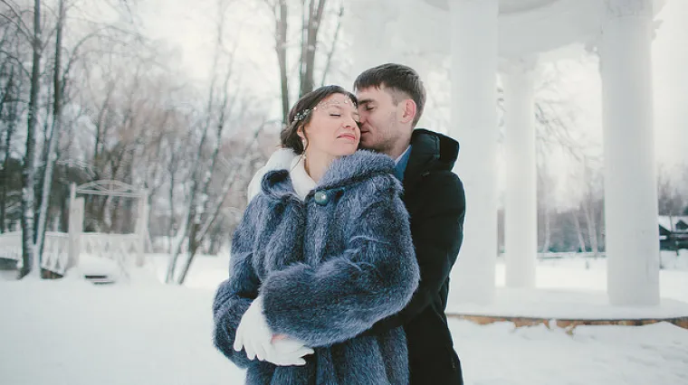 Mu&scaron;karac koji voli ne koristi samo riječi: Ovo su 23 sitnice kroz koje ti svakodnevno pokazuje da te obožava