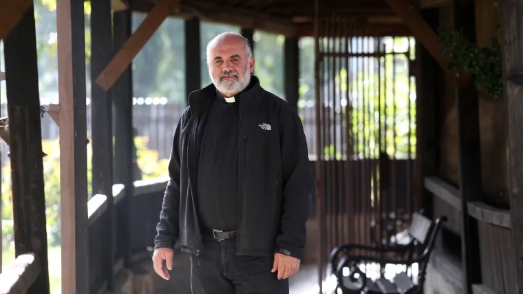 Pater Ike objasnio za&scaron;to je opleo po Bala&scaron;eviću: 'Mrzim li ga? Smeta li mi &scaron;to je Srbin?'