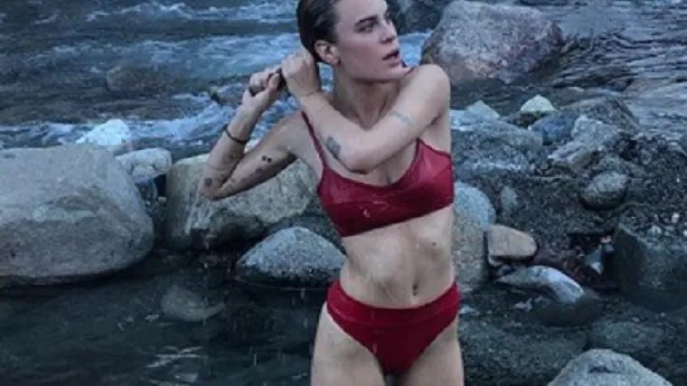 Kći Demi Moore i Brucea Willisa preseksi fotkom u bikiniju pokazala da je sve samo ne ružna