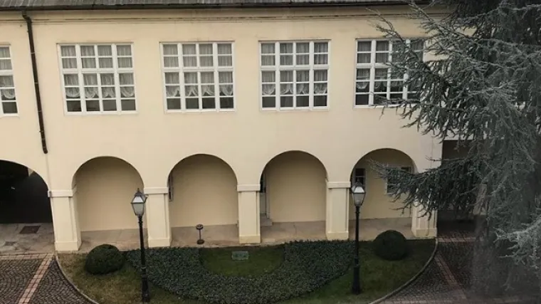 Macan se pohvalio pogledom iz svog novog ureda u Banskim dvorima i uzburkao duhove, novinarima nije bila jasna jedna stvar