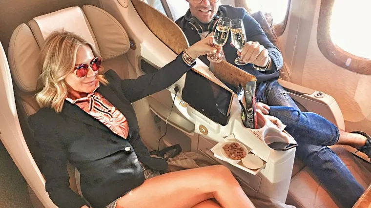 Otputovala s dečkom, a nezaboravan provod počeo je već u avionu