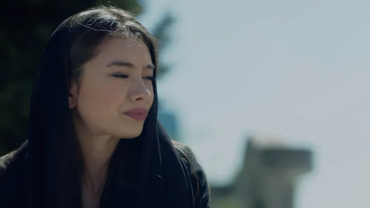 Nihan stoji uz Kemala koji se te&scaron;ko nosi sa spoznajom o Ozanovom ubojici (Bit će&scaron; moja)