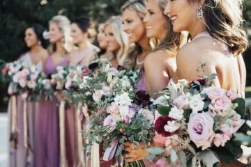 Djeveruše su u 2017. obožavale pastelne haljine prljavo ružičaste nijanse, a sada će furati još ljepšu boju