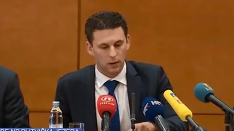 'Gospodo Milinoviću i Plenkoviću, dosta pokazivanja mi&scaron;ića, ne budite ovnovi! Obranit ćemo Plitvice'