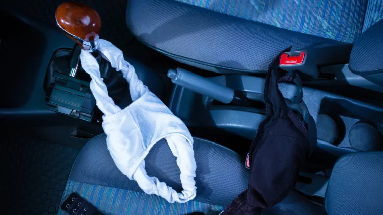 Nije bila sigurna jesu li to jauci boli ili užitka: bivši političar umro u autu tijekom seksa s ljubavnicom