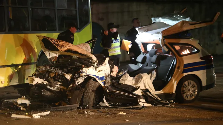 Detalji te&scaron;ke prometne nesreće u Splitu: policajac koji se zabio u Prometovu 37-icu na Jedinici intenzivnog liječenja, kolega na Neurokirurgiji