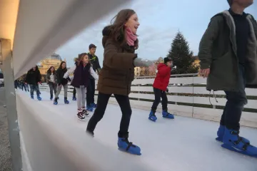 ZAVRŠIO JE ADVENT U ZAGREBU: Pogledajte kako su građani i turisti na suncu uživali posljednjeg dana ove manifestacije
