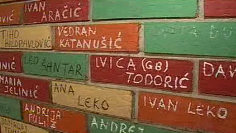 U Imotskom zid plača - simbol napu&scaron;tanja Hrvatske, pro&scaron;le godine oti&scaron;lo je čak 65 tisuća mladih: tko i za&scaron;to Hrvatskoj ipak daje &scaron;ansu?