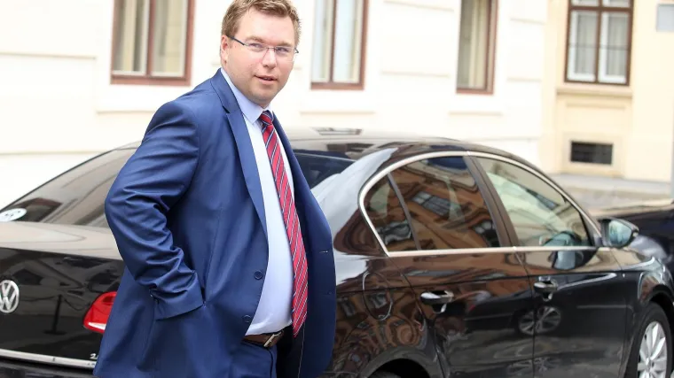 'Roditelji me svake nedjelje na ručku pitaju kad ću im povisiti mirovine'