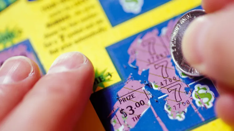 Rođeni pod sretnom zvijezdom: dvojica igrača u samo dva dana osvojila najveću nagradu u povijesti lutrije!