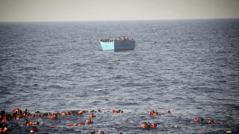 64 migranta poginula u brodolomu nedaleko od libijske obale