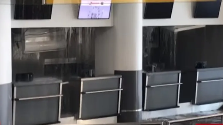 Poplavila njujor&scaron;ka zračna luka JFK, CNN prikazao i snimke kako vode prodire na dio za check-in!