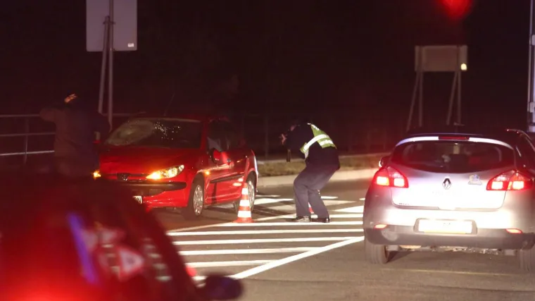 Udario pješakinju na pješačkom prijelazu, dovezao je kući pa pobjegao