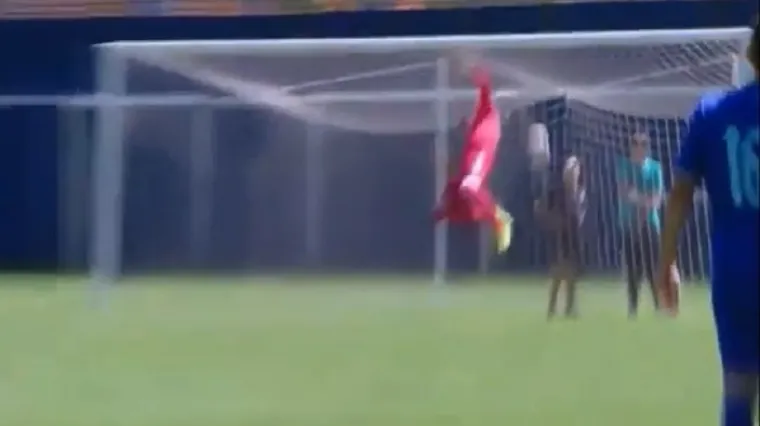 Jedan od njih Modrima je zabio s centra