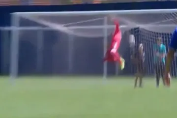 Jedan od njih Modrima je zabio s centra