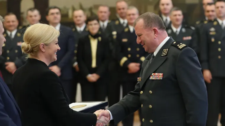 Predsjednica i vrhovna zapovjednica zahvalila umirovljenim visokim časnicima OS RH