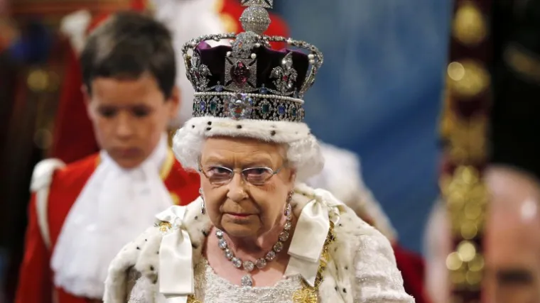 Kraljica Elizabeta II. dala intervju i usput uputila zanimljiv savjet svojim nasljednicima