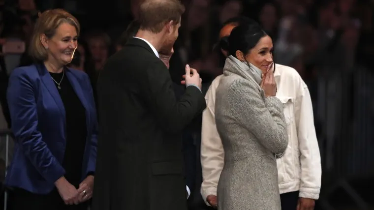 Prvi put vidimo Meghan Markle s tijarom na glavi i čini nam se da joj je udaja za princa oduvijek bila suđena