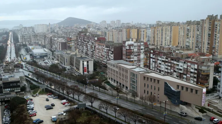 'U 20 godina izgrađeno je 13 crkava i samo jedna škola'