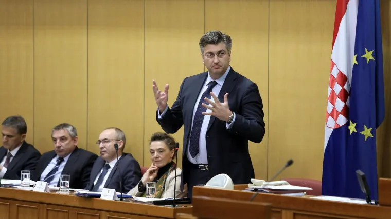 Plenki ih nije volio; Pernar opet pecnuo premijera oko Slovenije, on mu poručio: 'Va&scaron;a stranka mi djeluje kao Pirates of the Adriatic'