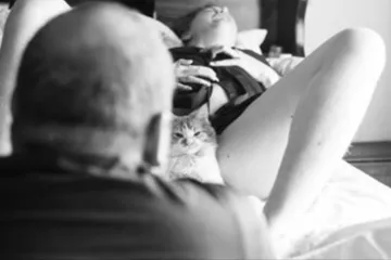 Par je na Facebooku objavio fotografije svog novog mačića, ali nisu baš onakve kakve možda očekujete