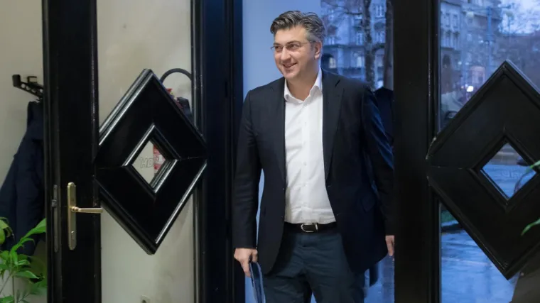 Plenković: 'Sve je ok, sve je ok... samo mali ka&scaron;alj koji me muči, ali sve je u redu'