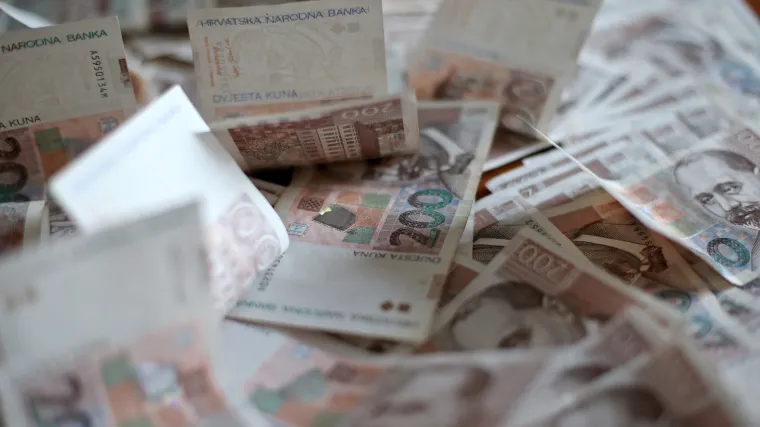 Umjesto uplate, odvjetnik u džep pospremio skoro milijun kuna