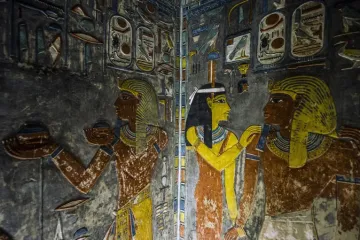 Djevojka tragične sudbine bila je udana za svog oca, djeda i polubrata